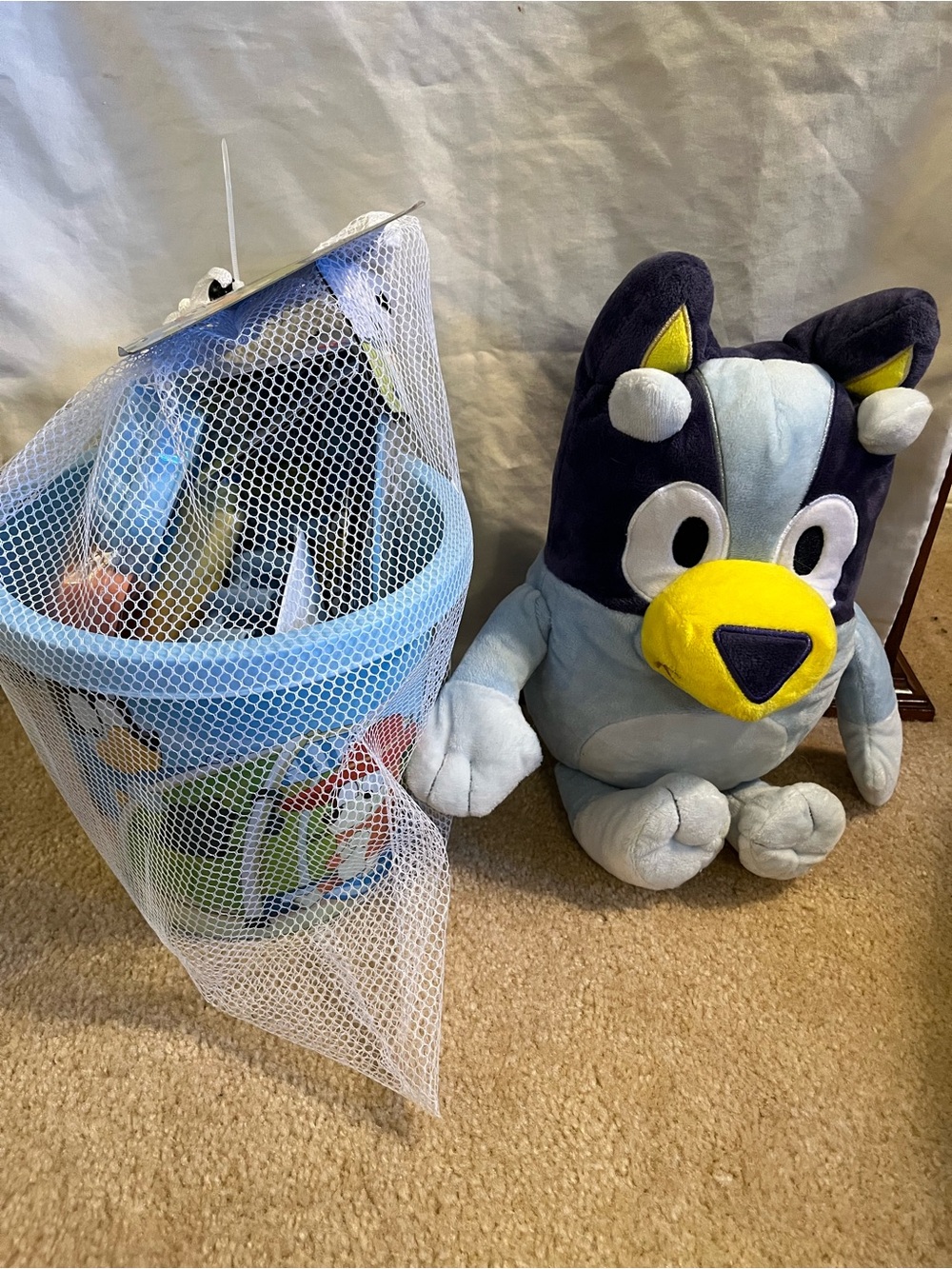 Bluey Gift Set!  Fun 9 Piece Summer Fun Beach Set & Stuffed Animal Plush